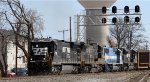 Freshly repainted NS 8738 leads train 11R past the signals at Aycock